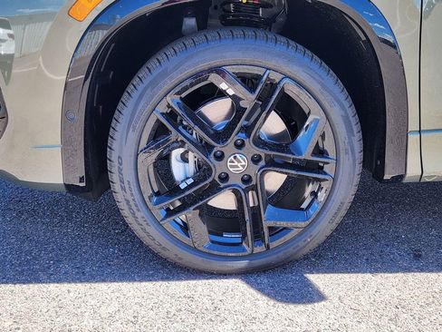 New 2026 Volkswagen Tiguan SE R-Line AWD/4WD image 8