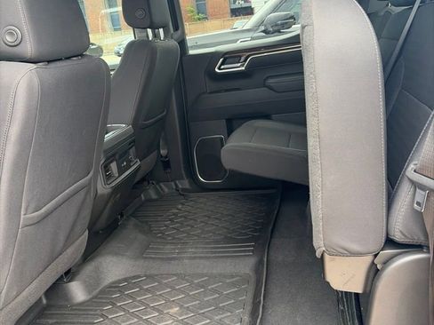 Used 2025 Chevrolet Silverado 1500 LT RWD image 12