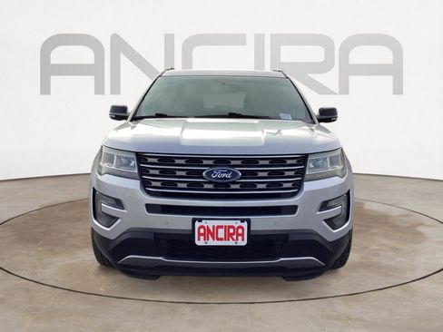 Used 2016 Ford Explorer XLT w/ Equipment Group 202A image 5