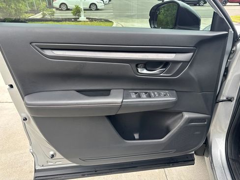 Used 2025 Honda CR-V Sport image 13