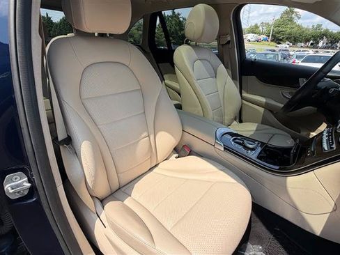 Used 2017 Mercedes-Benz GLC 300 4MATIC image 15