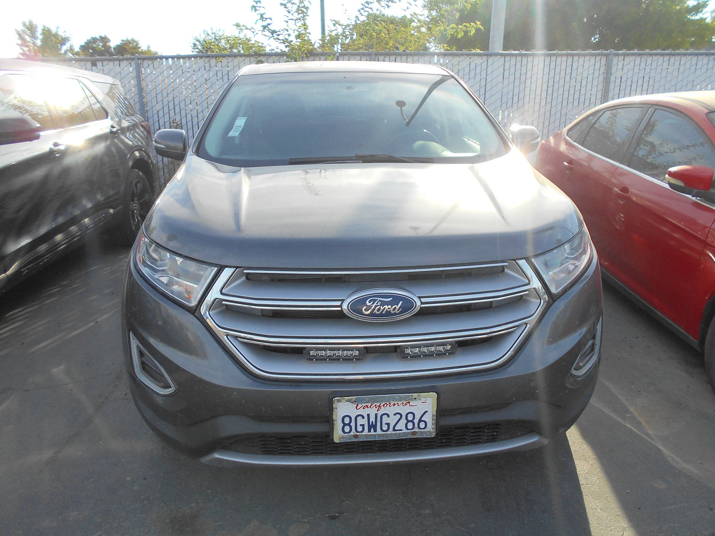 Used 2018 Ford Edge SEL w/ Cargo Accessory Package AWD/4WD image 2