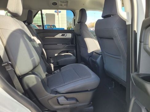 New 2026 Ford Explorer Active image 12