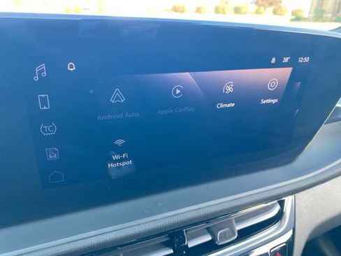 Used 2025 Buick Envista Sport Touring image 35