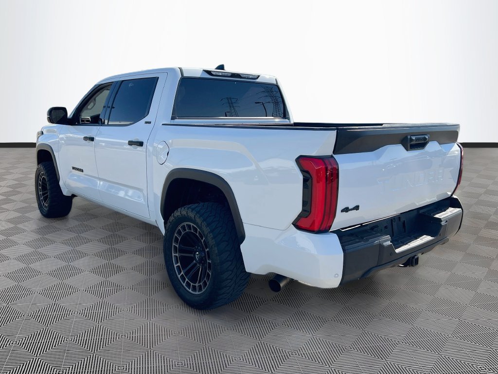 Used 2022 Toyota Tundra SR5 w/ SR5 Convenience Package AWD/4WD image 5