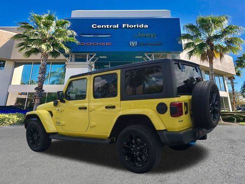 Certified 2022 Jeep Wrangler Unlimited Sahara w/ Cold Weather Group AWD/4WD image 7