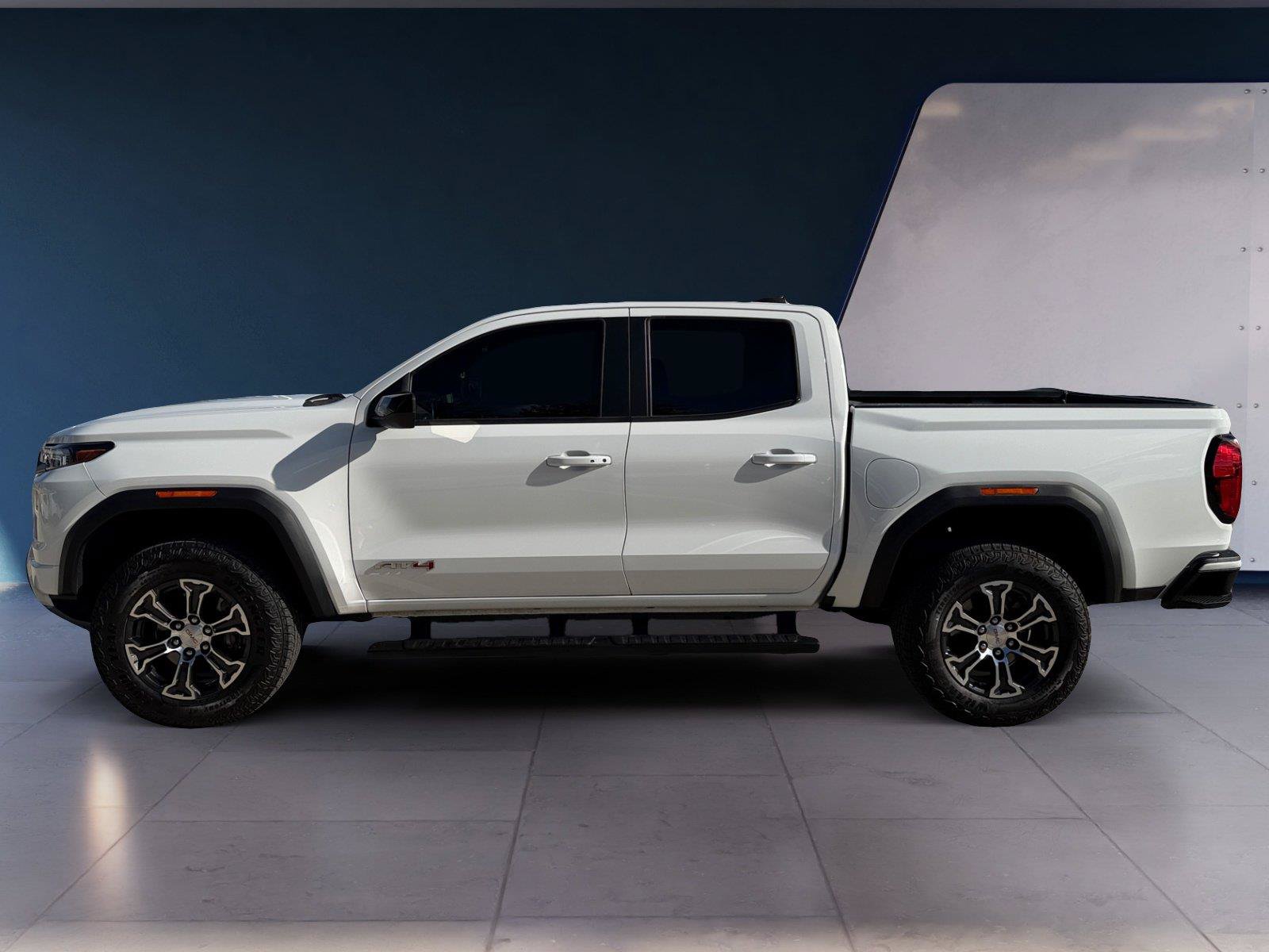 Used 2025 GMC Canyon AT4 w/ AT4 Premium Package AWD/4WD image 2