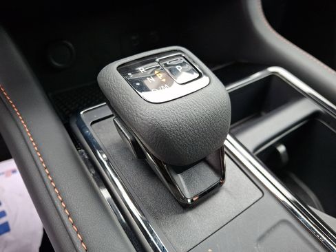 Used 2025 Nissan Pathfinder Rock Creek image 14