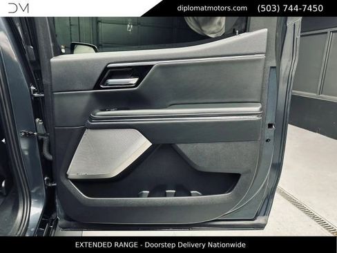 Used 2025 GMC Sierra EV Denali AWD/4WD image 28
