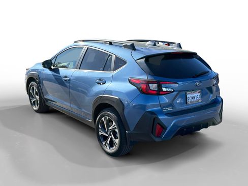 Used 2024 Subaru Crosstrek 2.0i Premium image 3