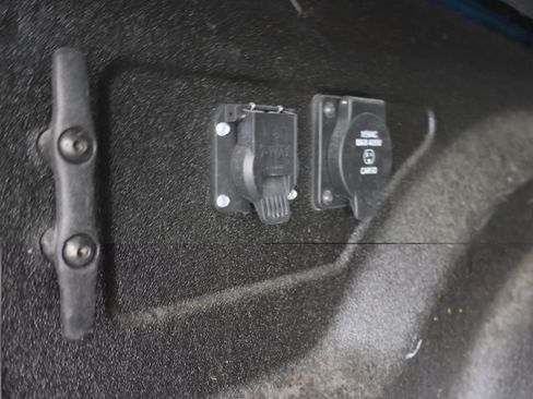 Used 2022 RAM 2500 Big Horn w/ Level C Equiment Group AWD/4WD image 30