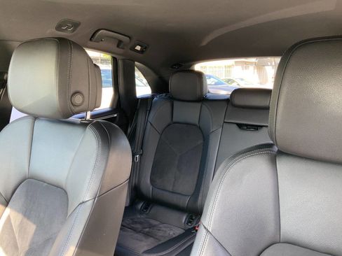 Used 2019 Porsche Macan AWD/4WD image 11