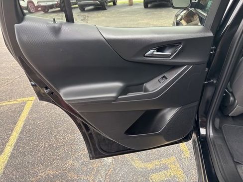 Used 2025 Chevrolet Equinox LT FWD image 12