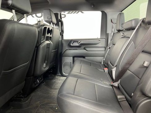 Used 2024 GMC Sierra 3500 SLT image 8