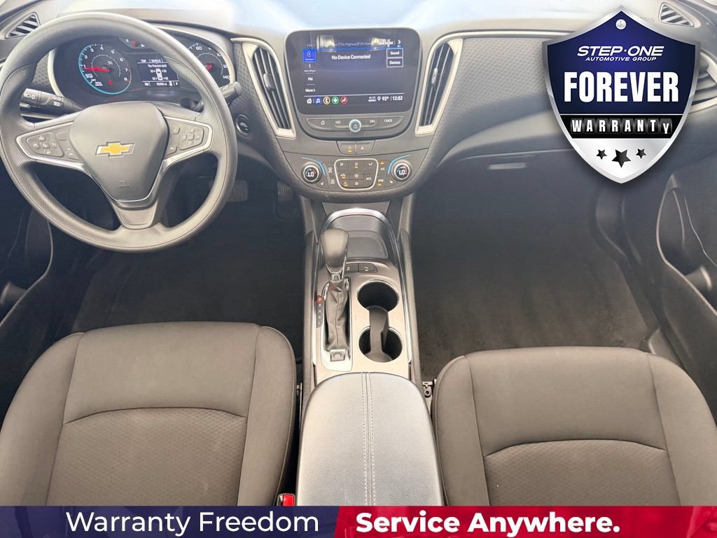 Used 2025 Chevrolet Malibu LT FWD image 17