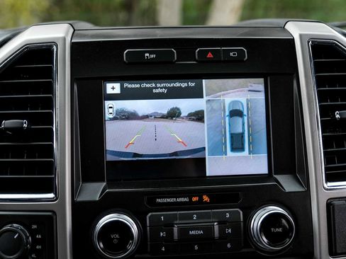 Used 2017 Ford F150 Lariat w/ Equipment Group 502A Luxury image 22