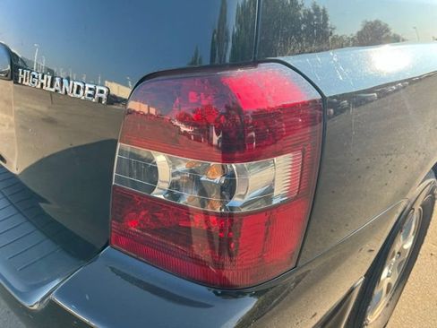Used 2004 Toyota Highlander 4WD V6 image 11