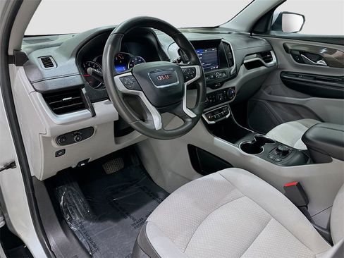 Used 2022 GMC Terrain SLE w/ Driver Convenience Package image 9