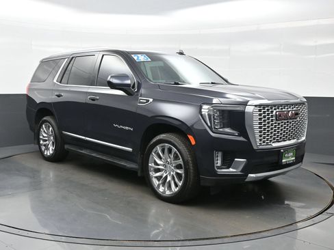 Used 2023 GMC Yukon SLT AWD/4WD image 11