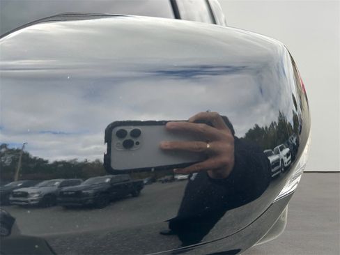 Used 2024 Cadillac Escalade ESV Sport w/ LPO, ONYX Package image 11