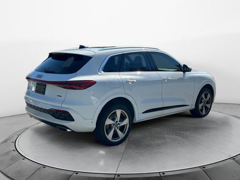 Certified 2025 Audi Q5 Premium w/ Premium Plus AWD/4WD image 7