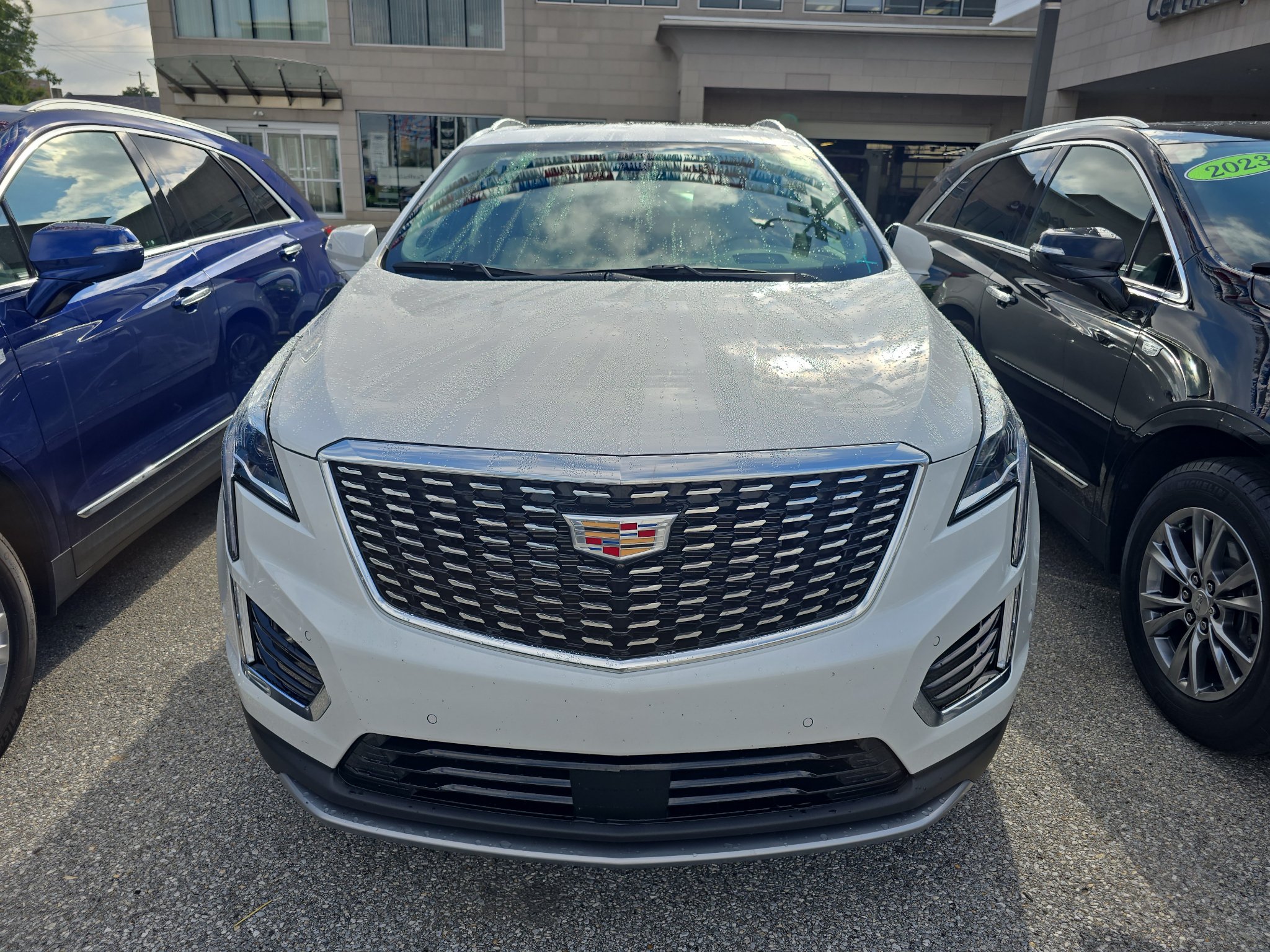 Used 2024 Cadillac XT5 Premium Luxury w/ Technology Package AWD/4WD image 3