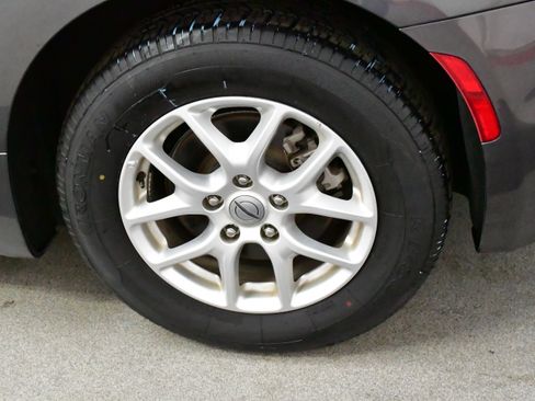 Used 2023 Chrysler Pacifica Touring-L FWD image 39