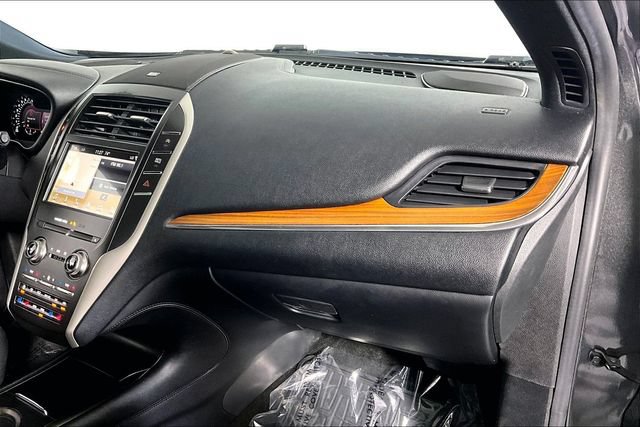 Used 2019 Lincoln MKC Reserve w/ MKC Climate Package FWD image 17