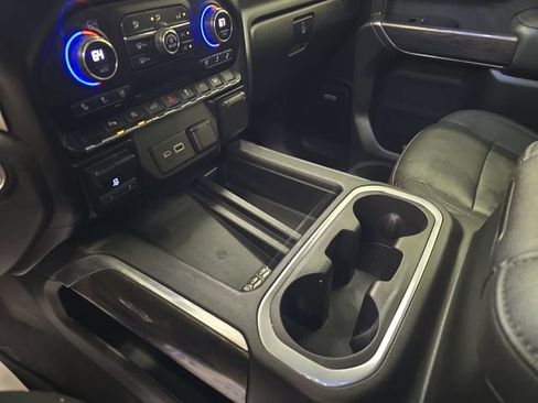 Used 2021 Chevrolet Silverado 1500 LTZ w/ LTZ Convenience Package II AWD/4WD image 27