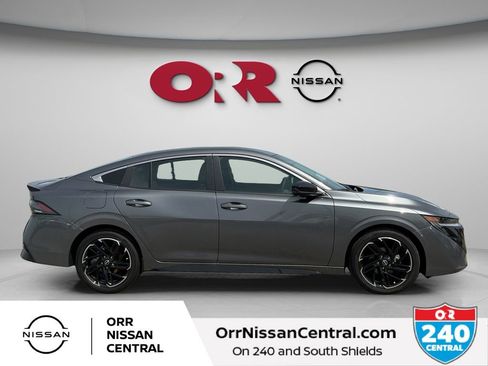 New 2026 Nissan Sentra SR w/ SR Premium Package FWD image 4
