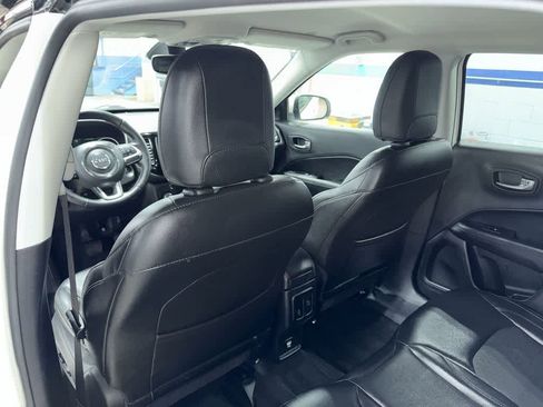 Used 2018 Jeep Compass Latitude AWD/4WD image 27