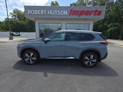 Used 2022 Nissan Rogue SL FWD image 1