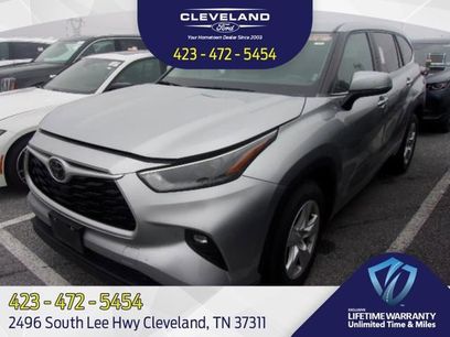 Used 2024 Toyota Highlander LE