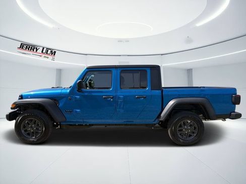 New 2026 Jeep Gladiator Sport AWD/4WD image 6