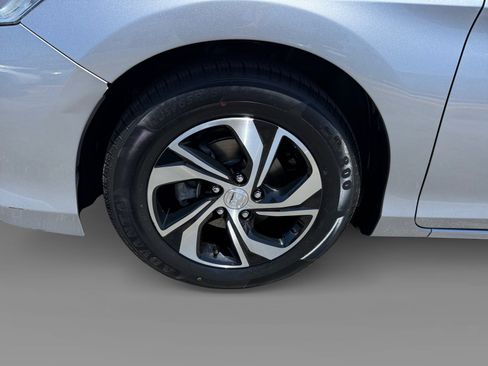 Used 2017 Honda Accord LX image 9
