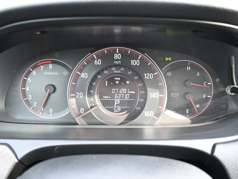 Used 2017 Honda Accord Sport image 17