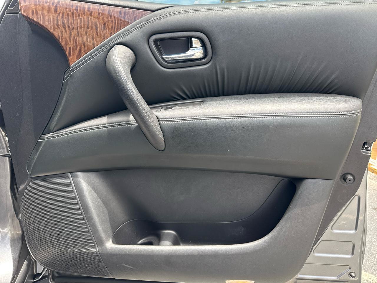 Used 2020 Nissan Armada SL w/ Premium Package RWD image 14