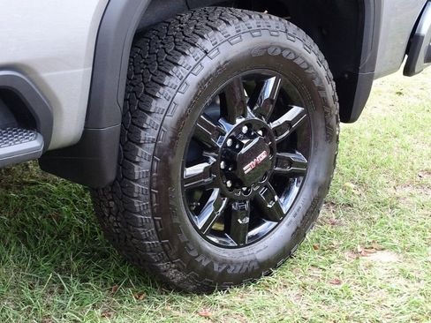 Used 2025 GMC Sierra 2500 AT4 w/ AT4 Premium Plus Package image 32