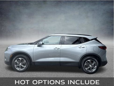Used 2024 Chevrolet Blazer LT w/ Convenience Package AWD/4WD image 2