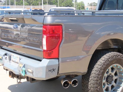 Used 2022 Ford F350 Lariat w/ Lariat Ultimate Package AWD/4WD image 12