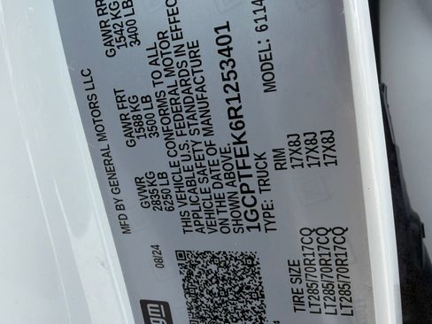 Used 2024 Chevrolet Colorado ZR2 w/ Safety Package AWD/4WD image 44