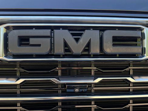 Used 2024 GMC Sierra 2500 AT4 w/ AT4 Premium Plus Package AWD/4WD image 55