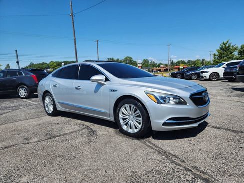 Used 2018 Buick LaCrosse Essence w/ Sun and Shade Package FWD image 8