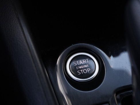 Used 2022 Nissan Kicks S image 17