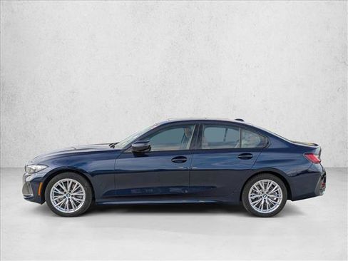 Used 2023 BMW 330i xDrive Sedan w/ Premium Package image 9