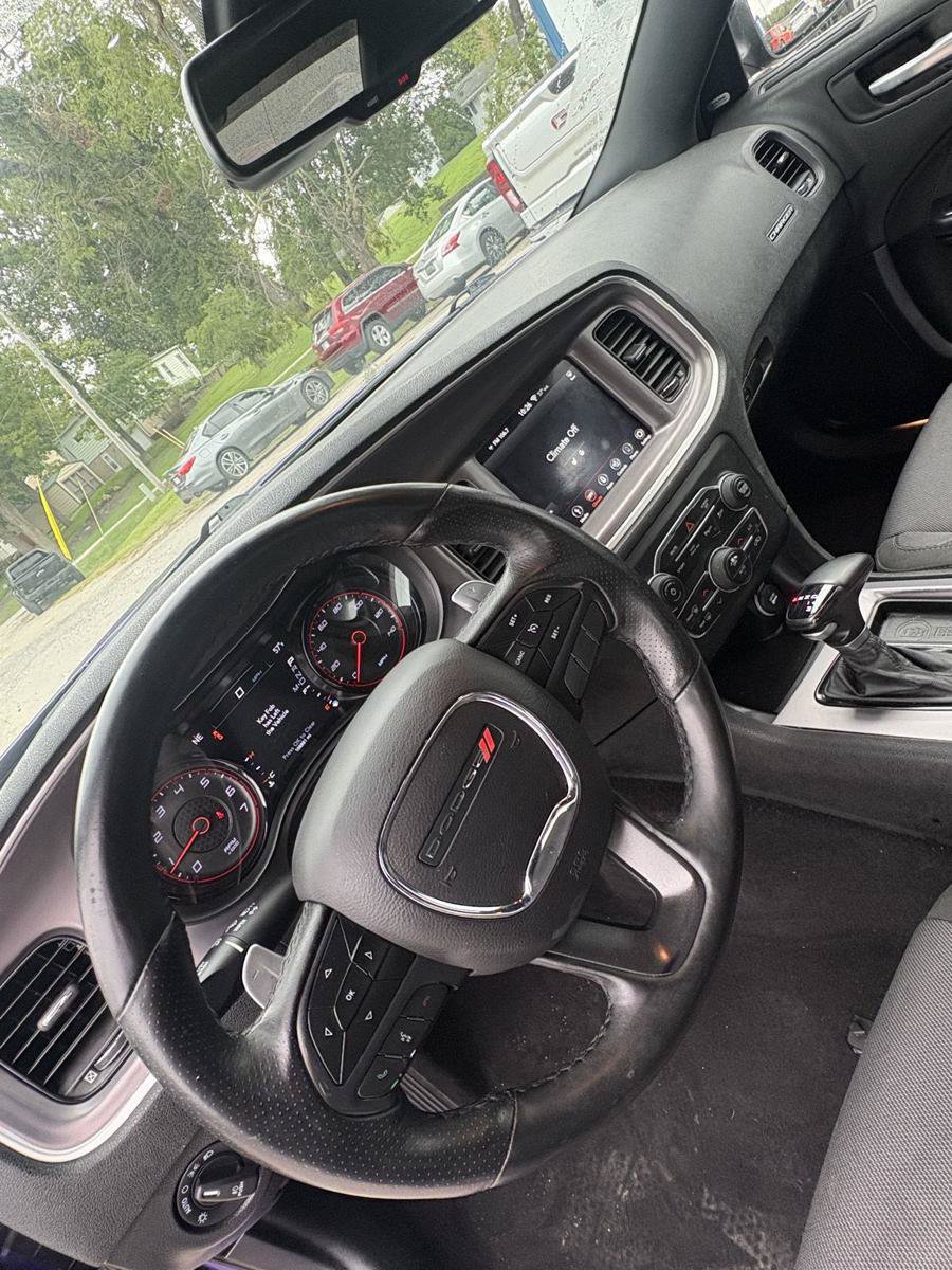 Used 2019 Dodge Charger SXT w/ Blacktop Package AWD/4WD image 6