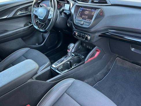 Used 2023 Chevrolet TrailBlazer RS AWD/4WD image 16