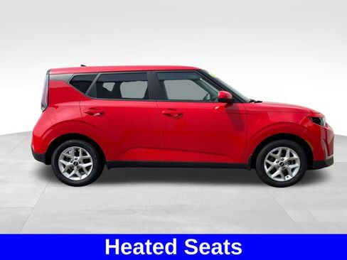 Used 2023 Kia Soul LX w/ LX Technology Package FWD image 6