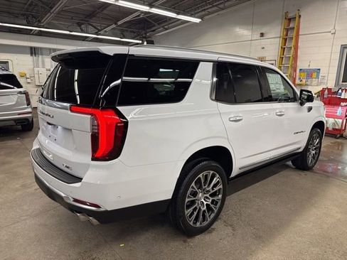 New 2026 GMC Yukon Denali w/ Denali Reserve Package AWD/4WD image 6