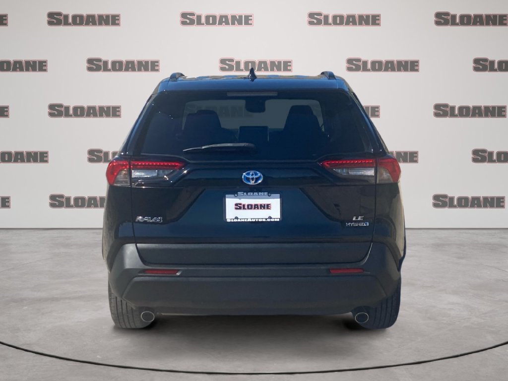 Used 2023 Toyota RAV4 LE AWD/4WD image 4